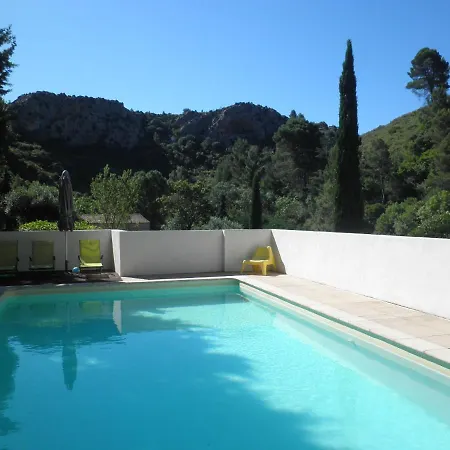 Au Pont Romain Bed & Breakfast *